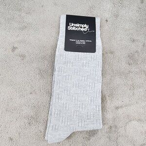 Unsimply Stitched Socks Mens Size 8-12 Gray Crew *NWT*